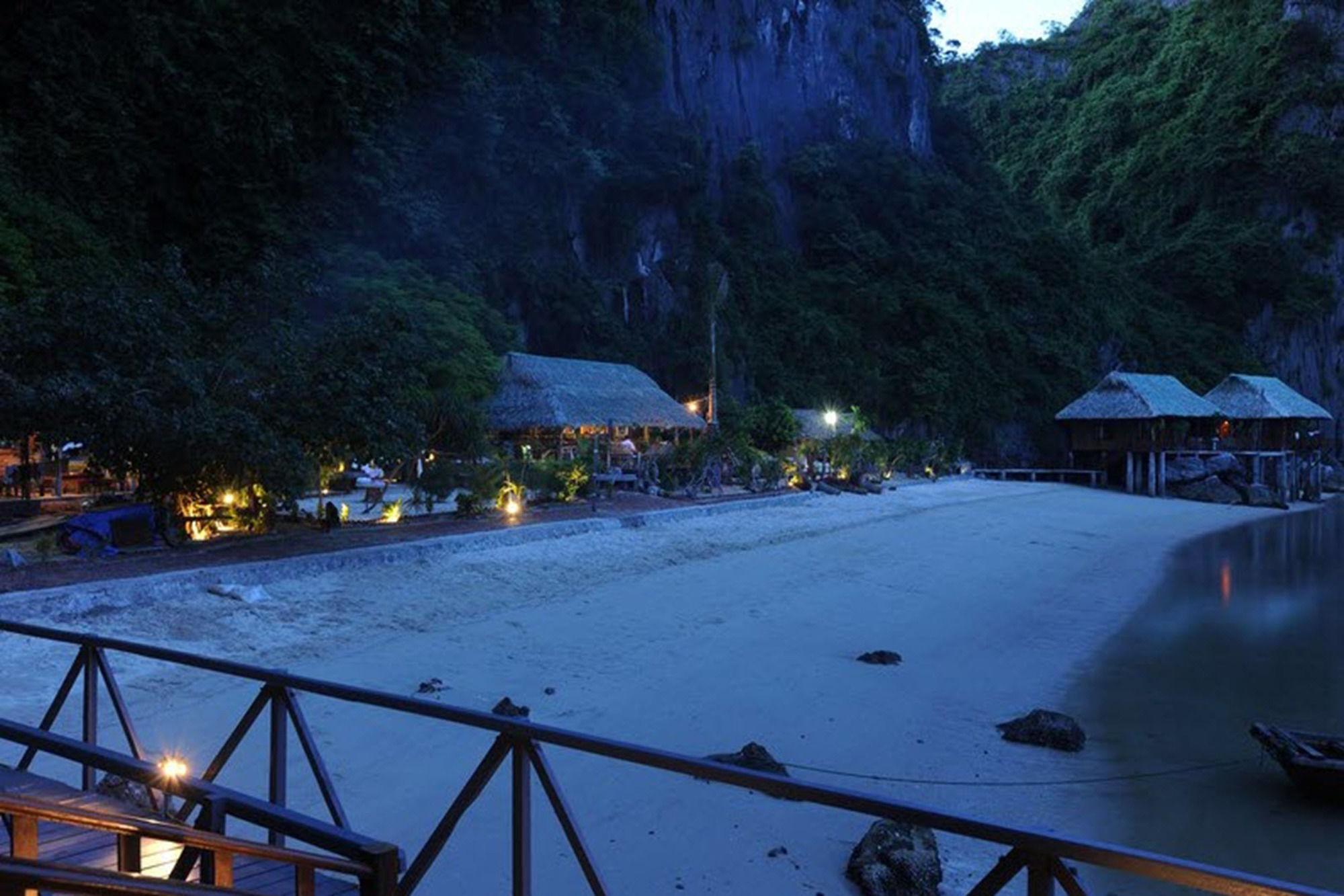 Cat Ba Sandy Beach Resort Dong Khe Sau Exterior photo